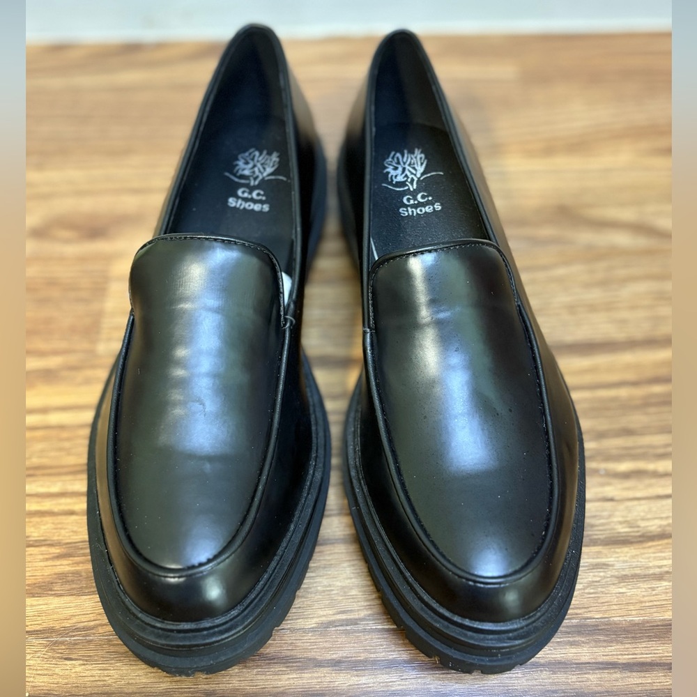G.C. Shoes Black Loafers size 8 (SKU 158)